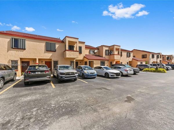 2433 W 52nd Pl , Unit 8-1, Hialeah, FL 33016