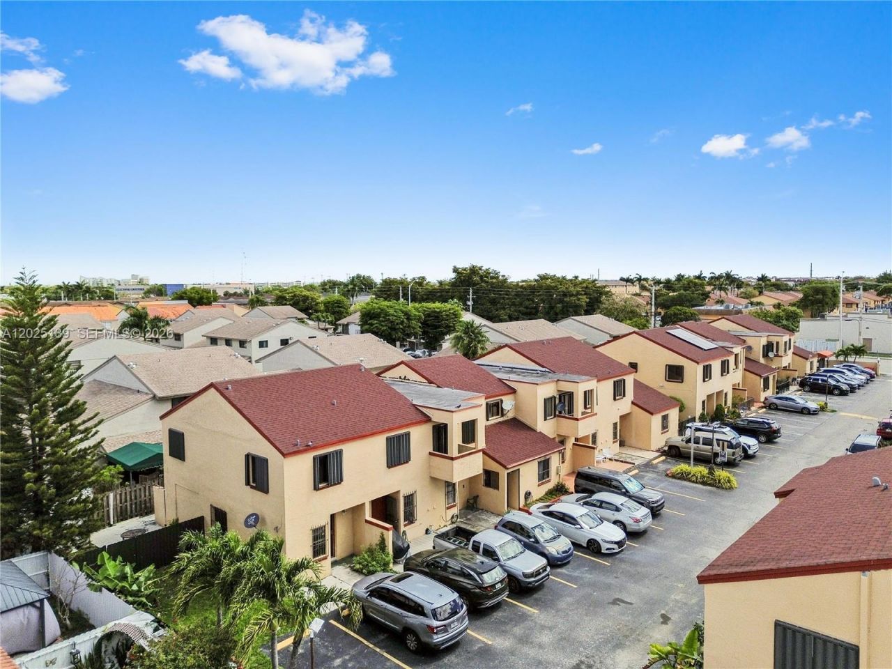 2433 W 52nd Pl, Unit 8-1, Hialeah, FL 33016 Photo