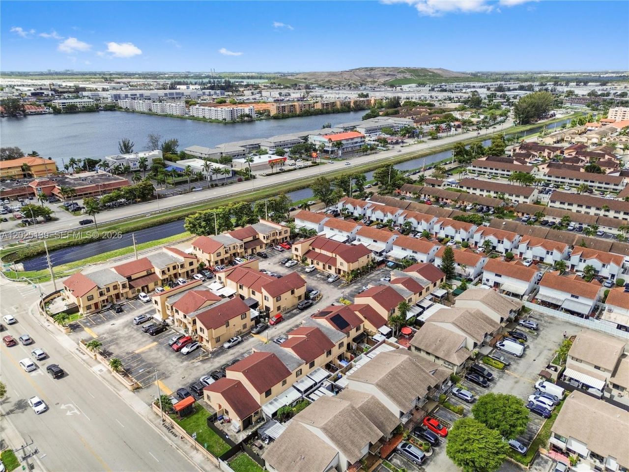 2433 W 52nd Pl, Unit 8-1, Hialeah, FL 33016 Photo