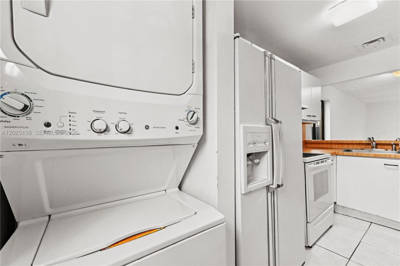 2433 W 52nd Pl, Unit 8-1, Hialeah, FL 33016 Photo