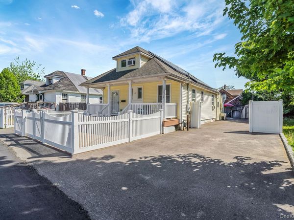 119 N 1st Avenue , Bay Shore, NY 11706