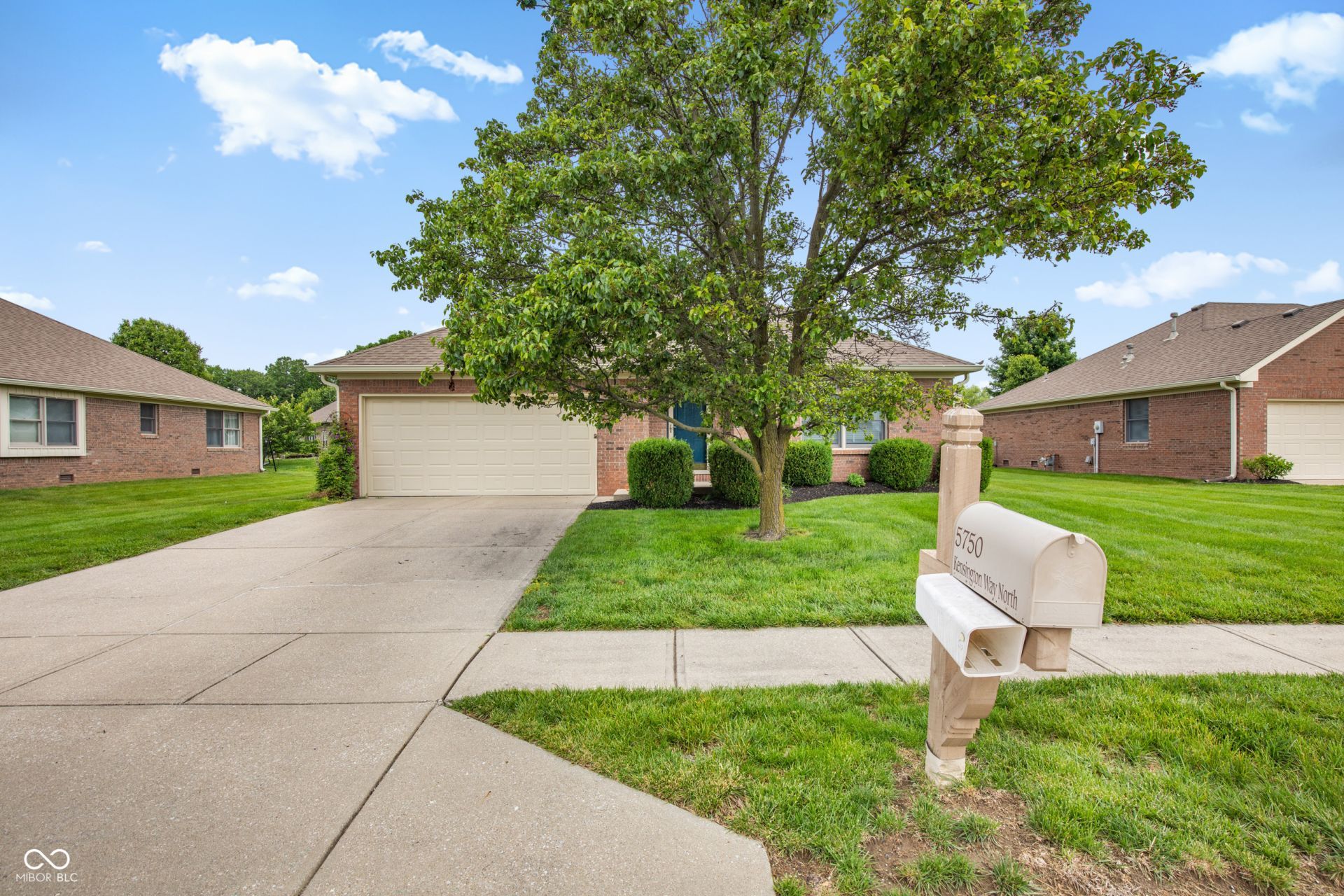 5750 Kensington Way N, Plainfield, IN 46168 Main Photo
