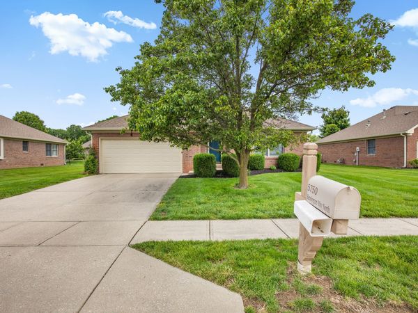 5750 Kensington Way N, Plainfield, IN 46168
