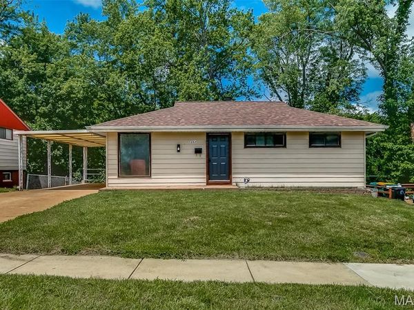 5685 Parchester Drive , Normandy, MO 63121