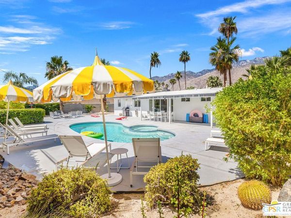 242 Cerritos Drive, Palm Springs, CA 92262