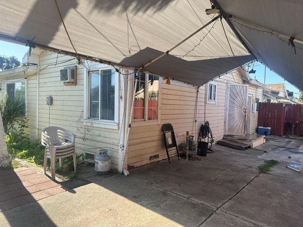 1900 Kenneth Street, Modesto, CA 95351