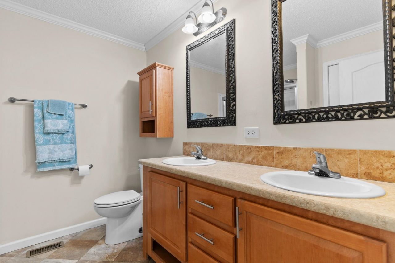222 Lakeside Crossing Dr.  Photo 13