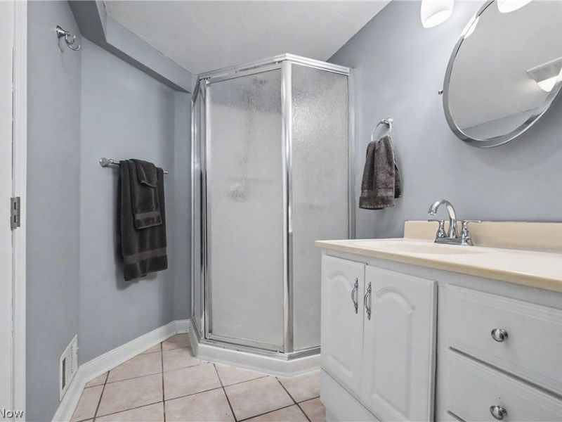 466 Brewer Avenue, Akron, OH 44305 Photo 36