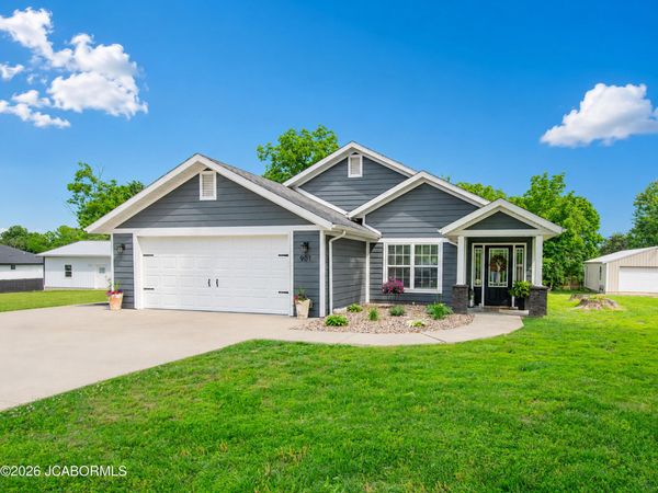 901 S SUMMIT DRIVE, Holts Summit, MO 65043