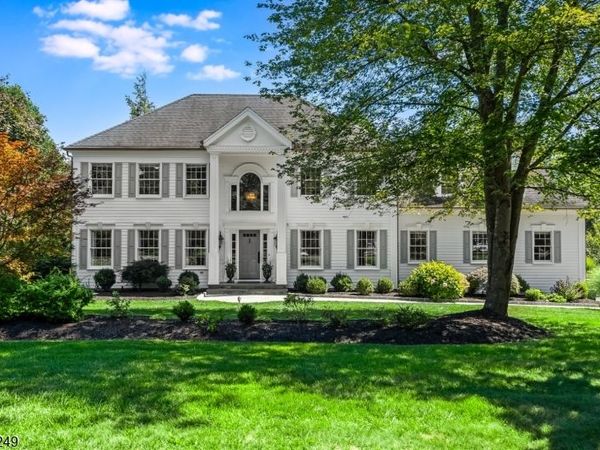 120 Woods End Dr, Bernards, NJ 07920