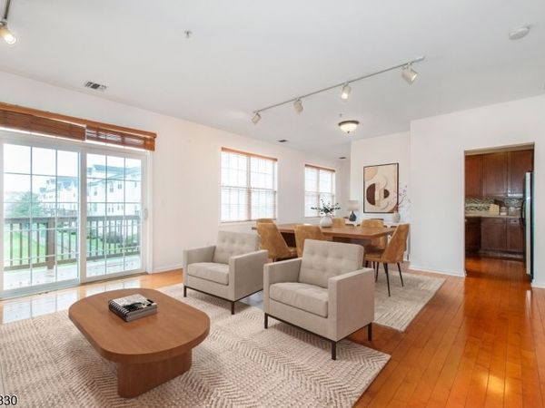 177 Brittany Ct, Clifton, NJ 07013