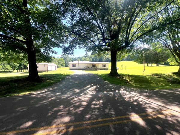 1133 Culps Bend Rd, Clifton, TN 38425