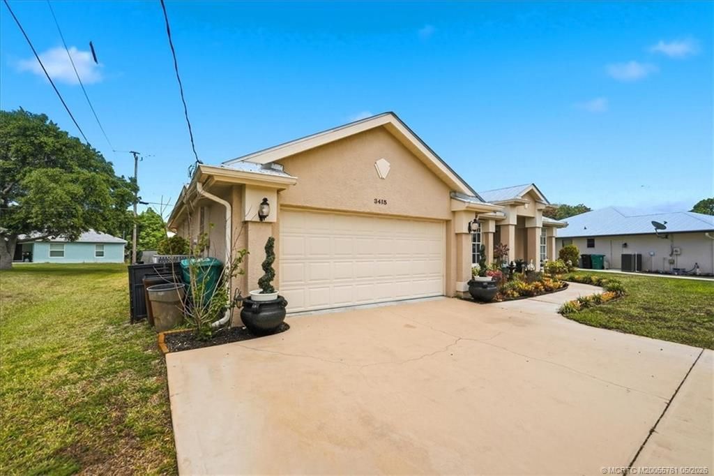 3415 SE Hart Circle, Port Saint Lucie, FL 34984 Photo