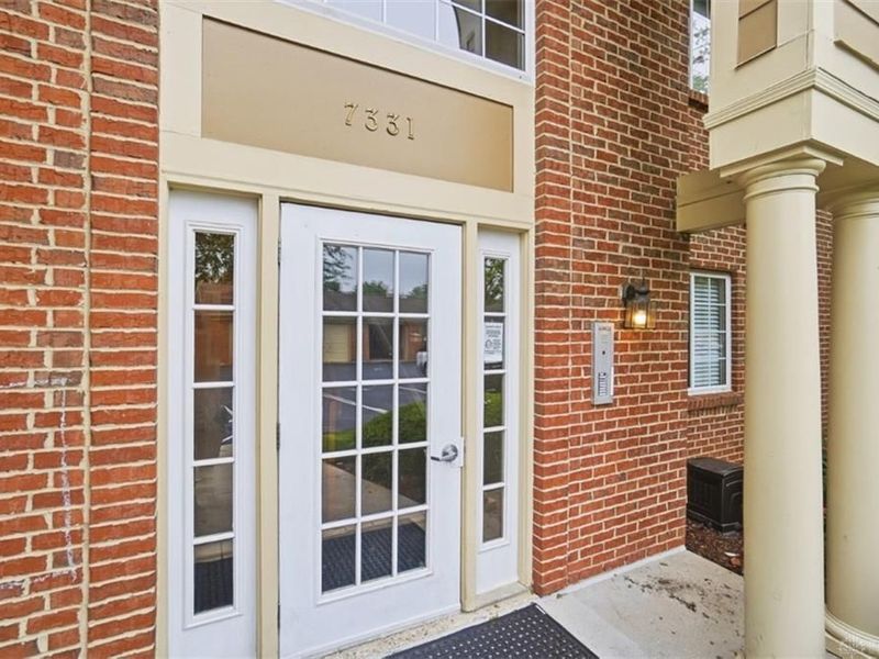 7331 Chatham Court, Unit B, West Chester, OH 45069 Photo 5