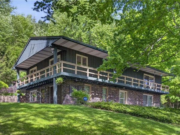 60 Furniss Station Road , Oswego, NY 13126