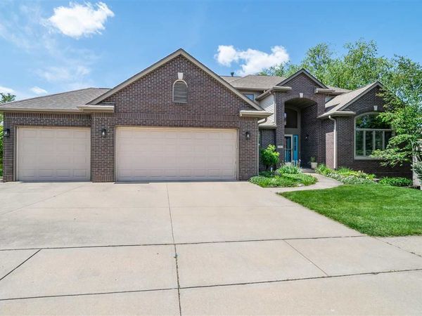 1802 Brown Deer Trl, Coralville, IA 52241
