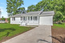 234 Columbia Drive photo 4
