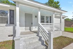 234 Columbia Drive photo 4