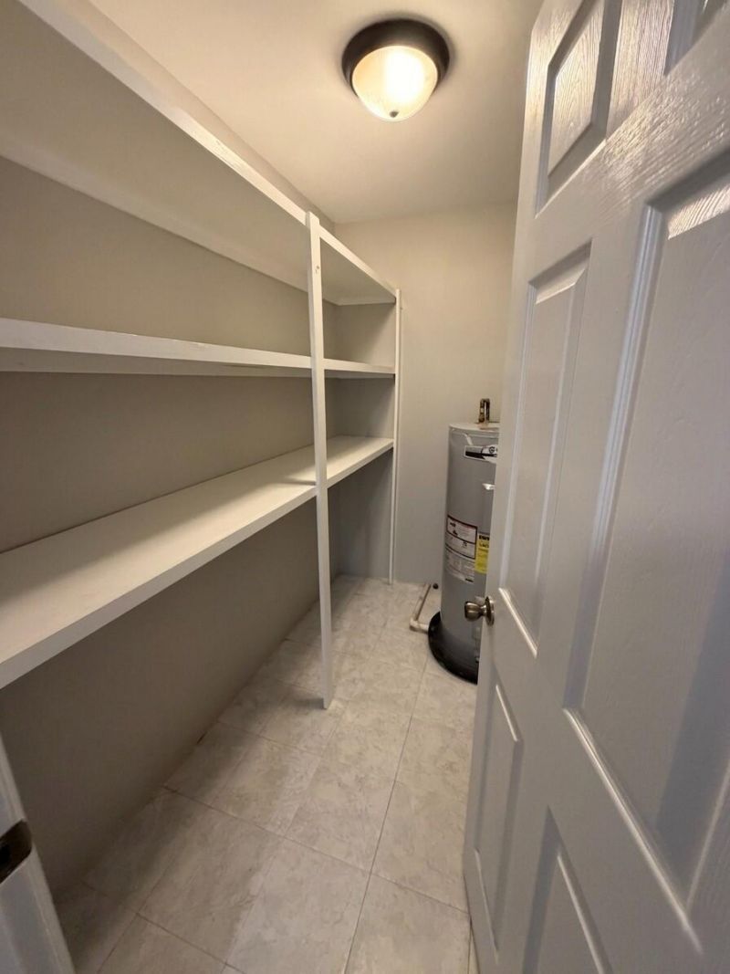 1722 W Robinhood Drive Photo 12