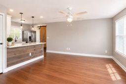 1722 W Robinhood Drive photo 4