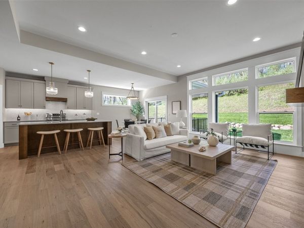 2239 Royal Oak Ridge Road, Marion, IA 52302