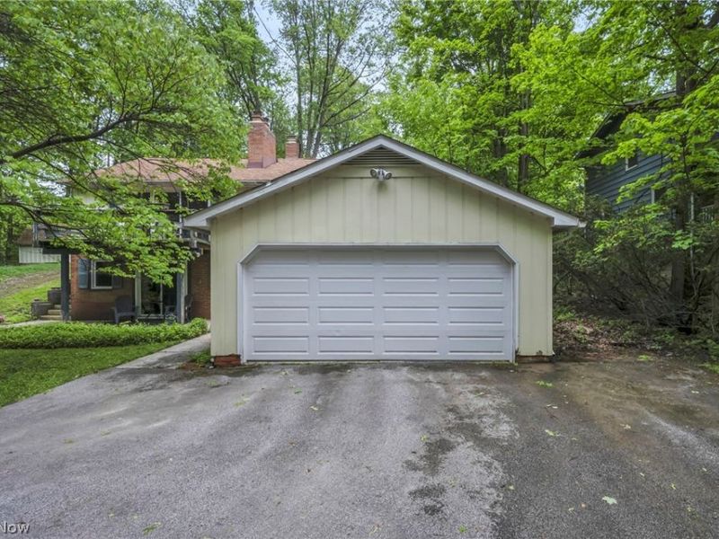 5769 Som Center Road, Willoughby, OH 44094 Photo 3