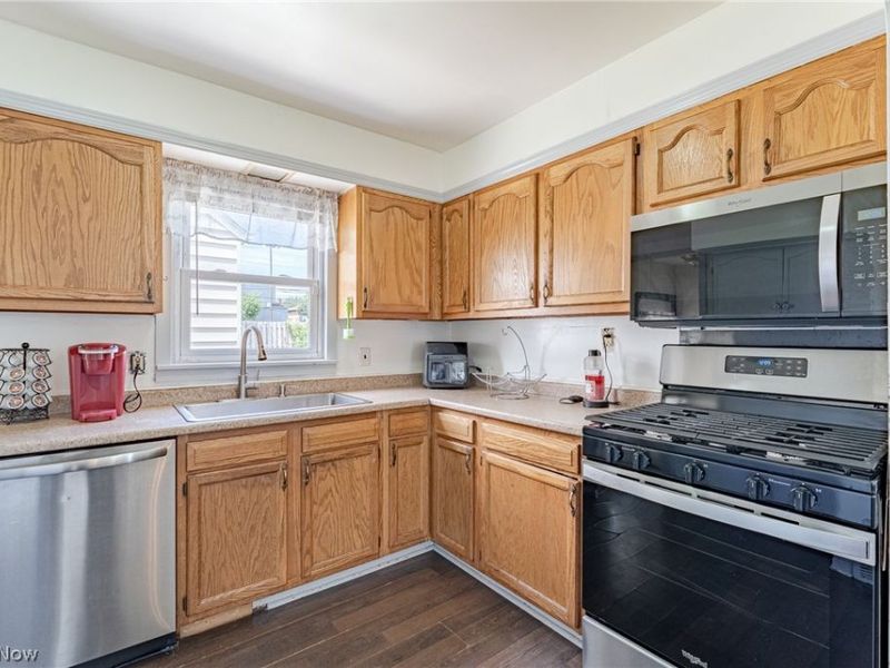 11007 Wallingford Avenue, Garfield Heights, OH 44125 Photo 5