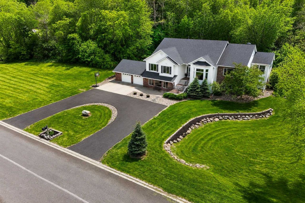 9655 Barton Trail, Inver Grove Heights, MN 55077 Main Photo