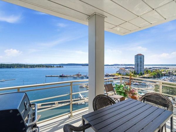 38 Front St, Unit 711, Nanaimo, BC V9R 0B8