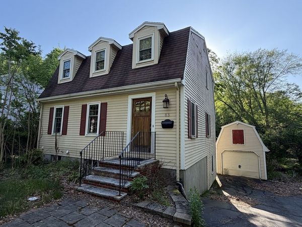 83 Seaver St, Wellesley, MA 02481