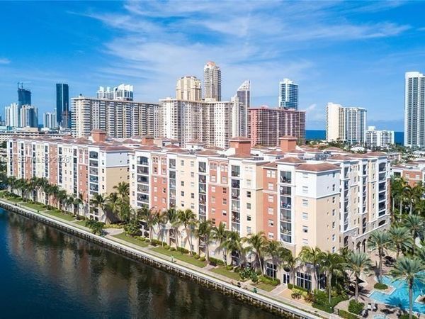 17150 N Bay Rd , Unit 2808, Sunny Isles Beach, FL 33160