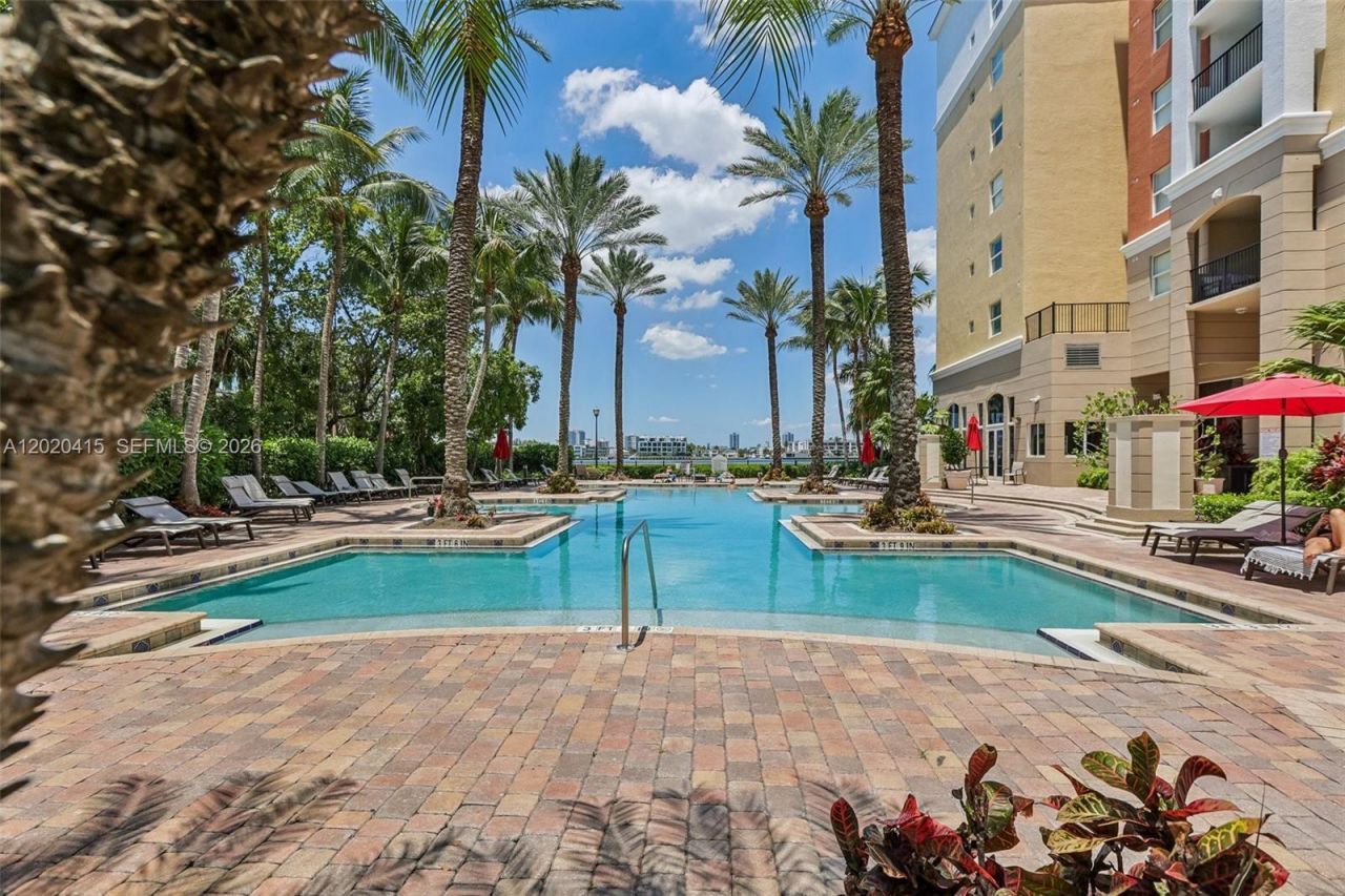17150 N Bay Rd , Unit 2808, Sunny Isles Beach, FL 33160 Photo