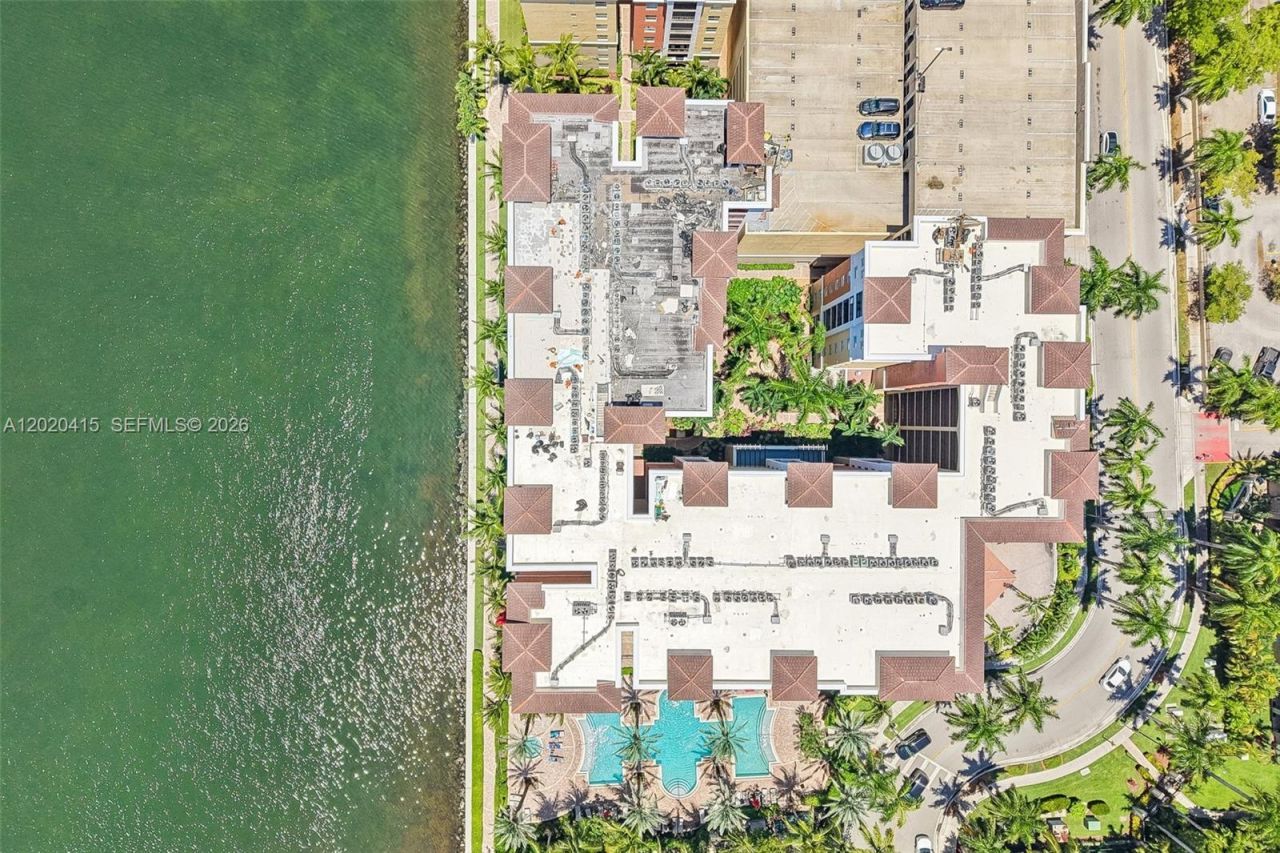 17150 N Bay Rd , Unit 2808, Sunny Isles Beach, FL 33160 Photo