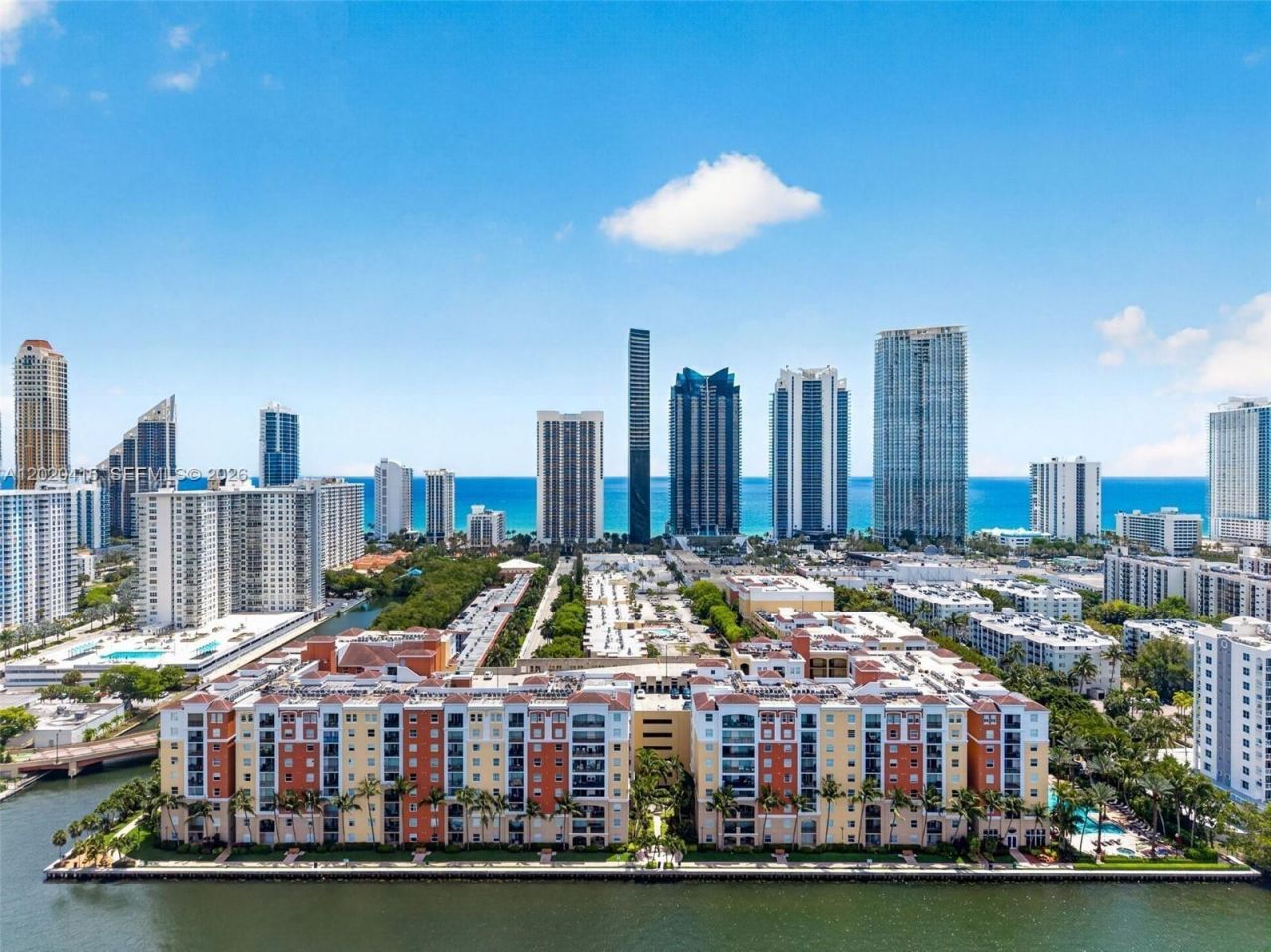17150 N Bay Rd , Unit 2808, Sunny Isles Beach, FL 33160 Photo