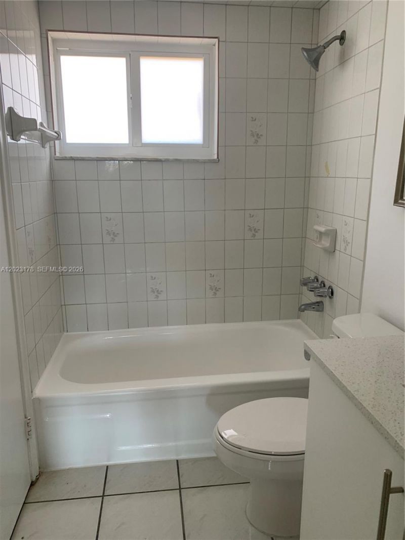 7703 Camino Real, Unit A-405, Miami, FL 33143 Photo