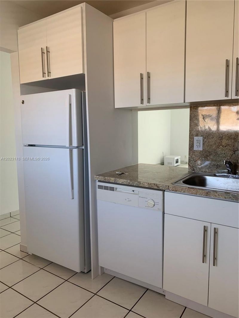 7703 Camino Real, Unit A-405, Miami, FL 33143 Photo