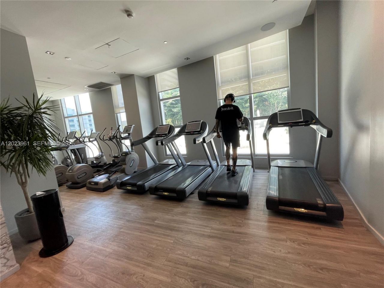1100 S Miami Ave , Unit 1907, Miami, FL 33130 Photo