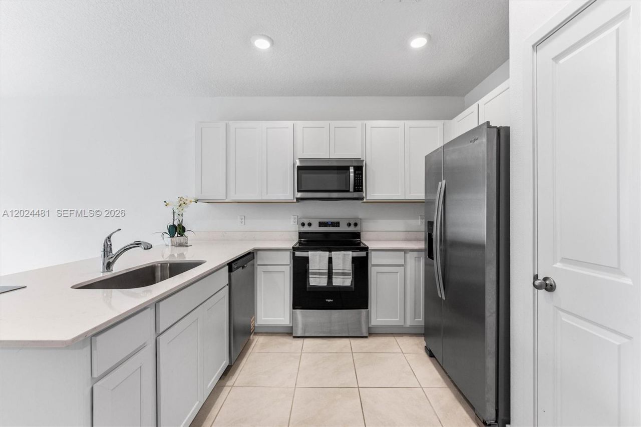 4825 Dillion St , Lake Worth, FL 33463 Photo
