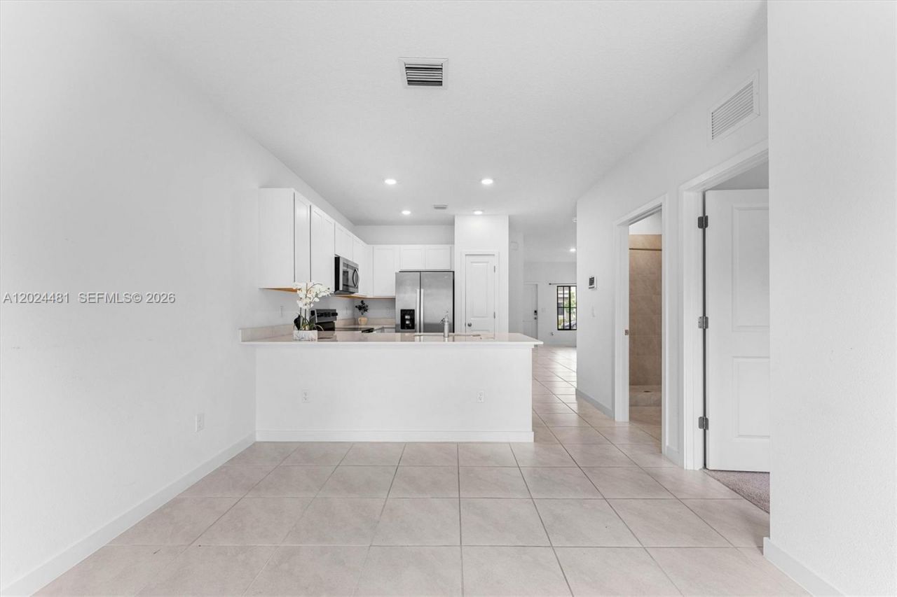 4825 Dillion St , Lake Worth, FL 33463 Photo