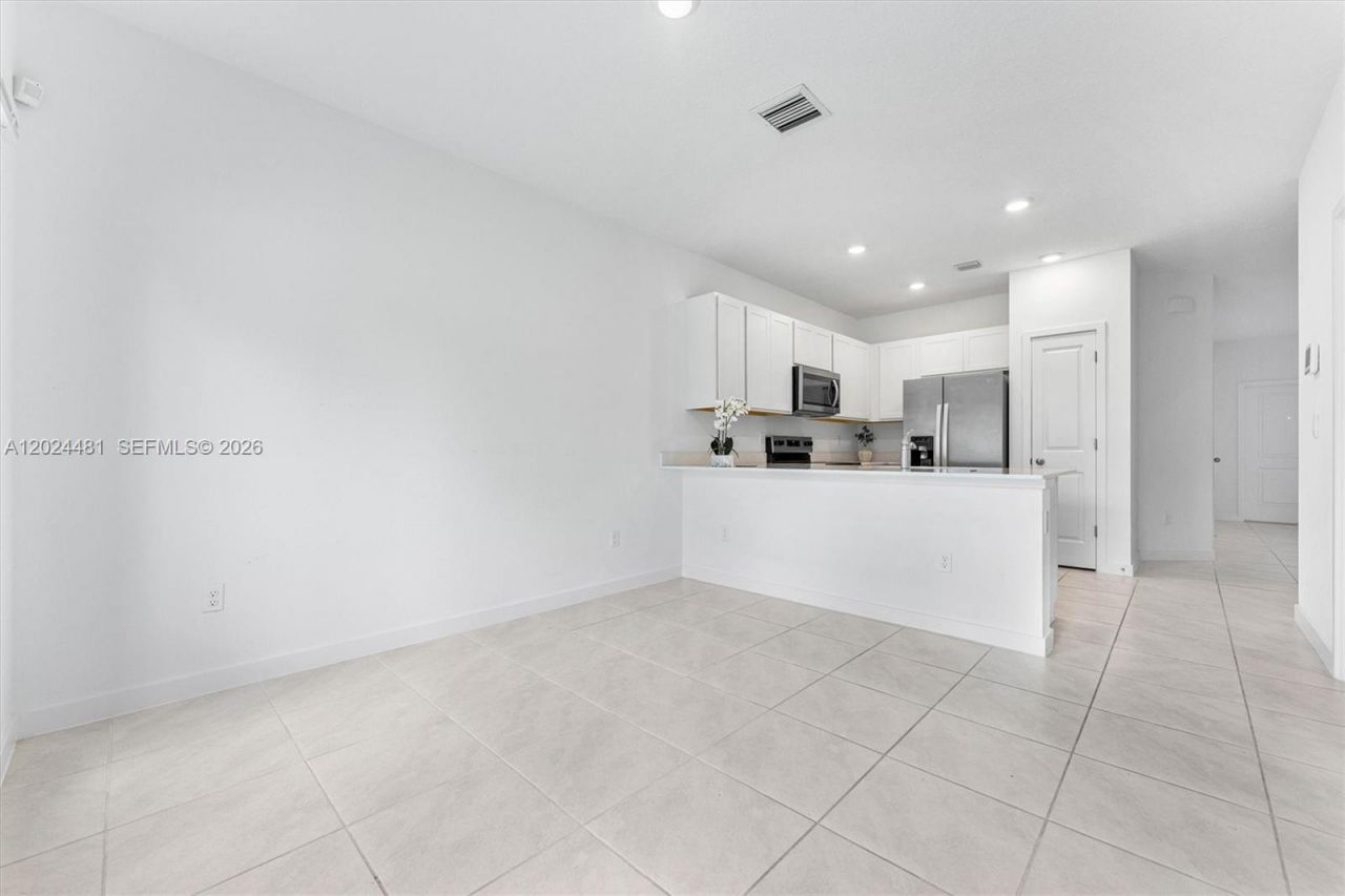 4825 Dillion St , Lake Worth, FL 33463 Photo