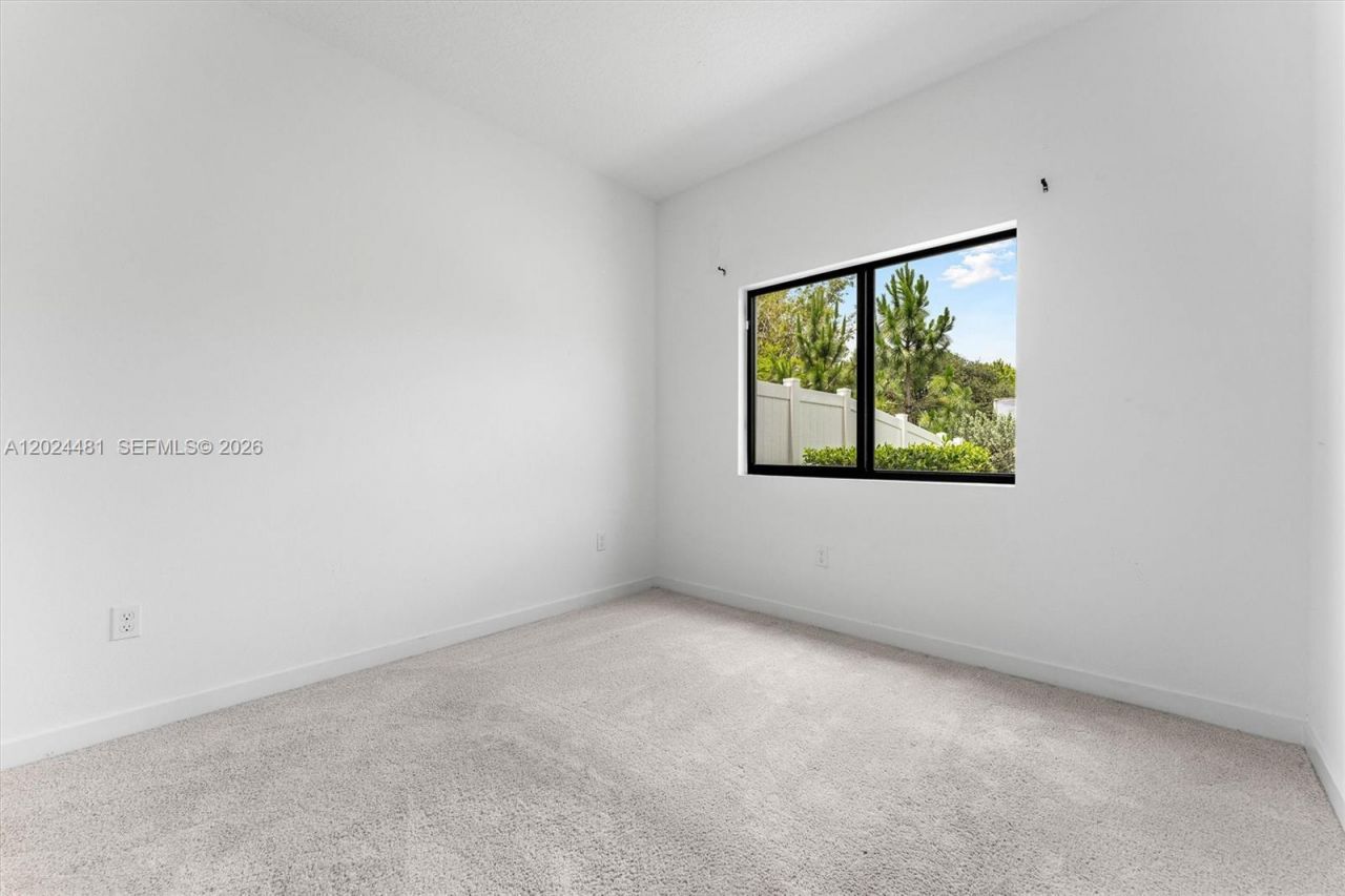 4825 Dillion St , Lake Worth, FL 33463 Photo