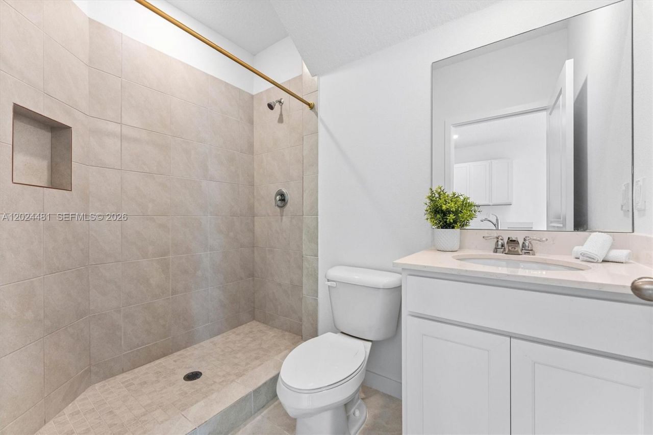 4825 Dillion St , Lake Worth, FL 33463 Photo