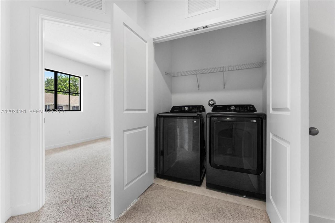4825 Dillion St , Lake Worth, FL 33463 Photo