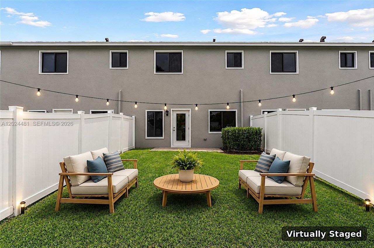 4825 Dillion St , Lake Worth, FL 33463 Photo