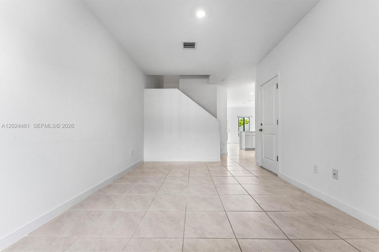 4825 Dillion St , Lake Worth, FL 33463 Photo