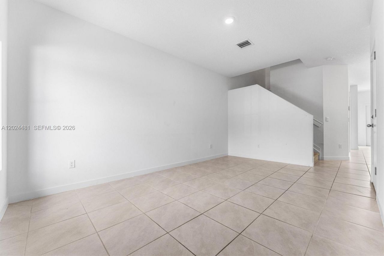 4825 Dillion St , Lake Worth, FL 33463 Photo