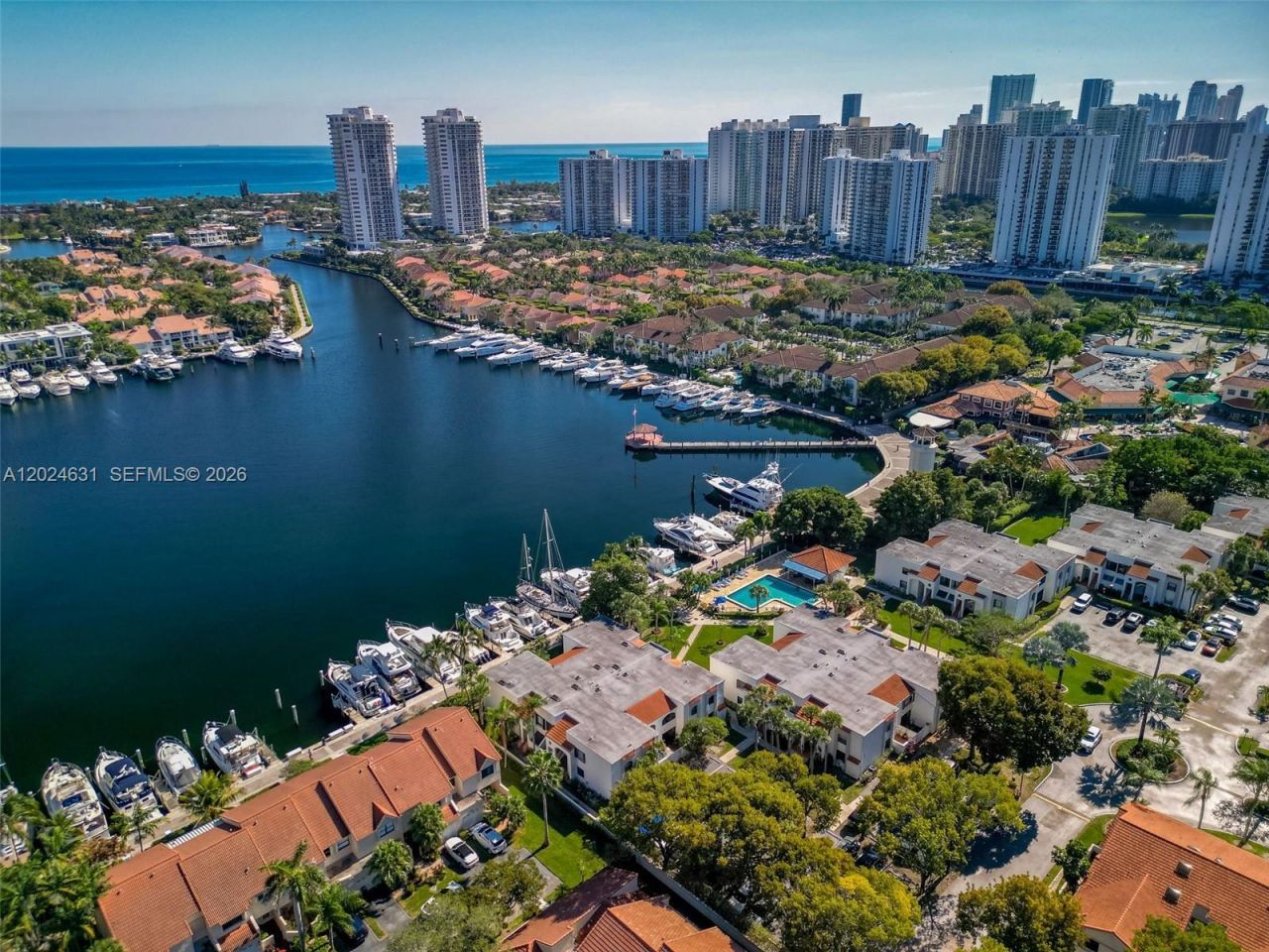 3549 Magellan Cir, Unit 418, Aventura, FL 33180 Photo