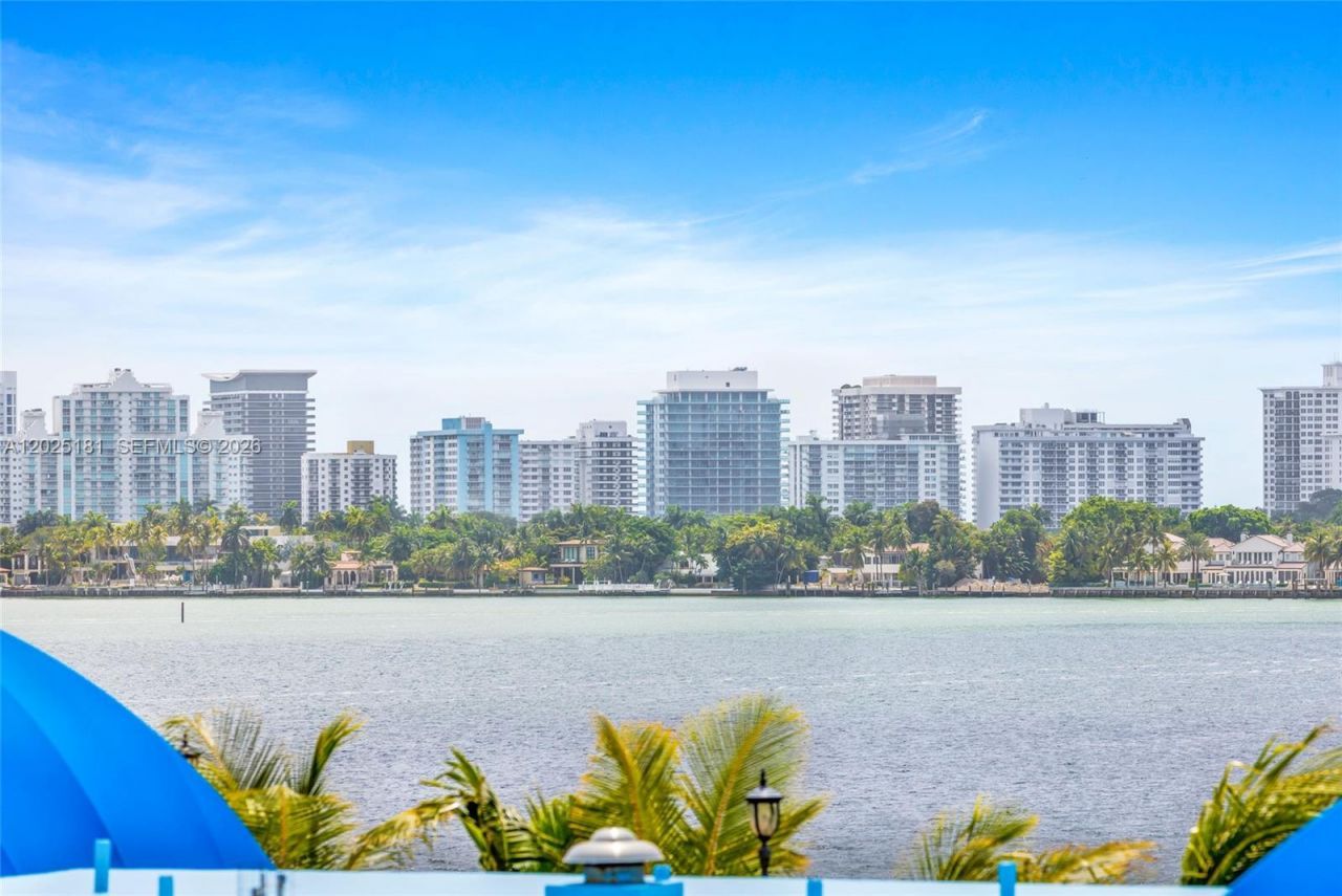 7601 E Treasure Dr, Unit 506, North Bay Village, FL 33141 Photo