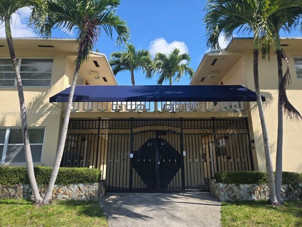 2121 NE 168th St , Unit 06, North Miami Beach, FL 33162