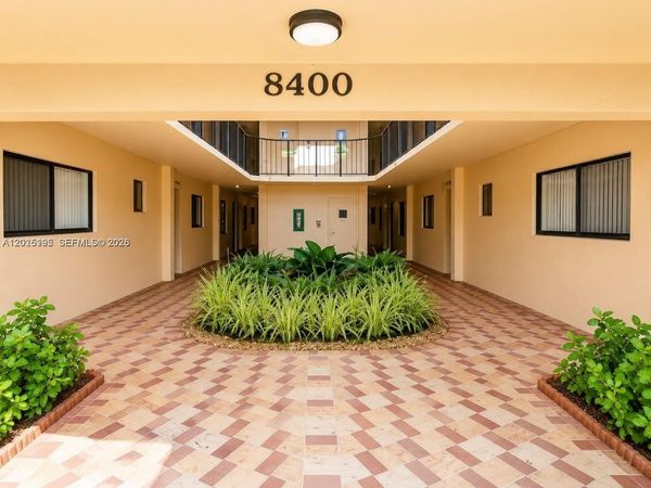 8400 SW 133rd Ave Rd, Unit 121, Miami, FL 33183